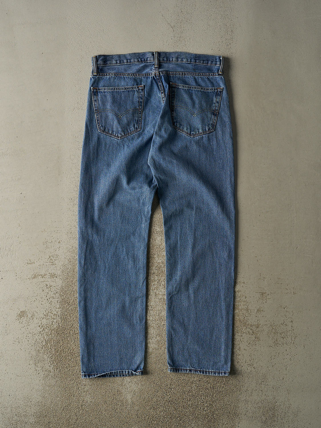 Vintage Y2K Light Wash Levi's Jeans (36x33)