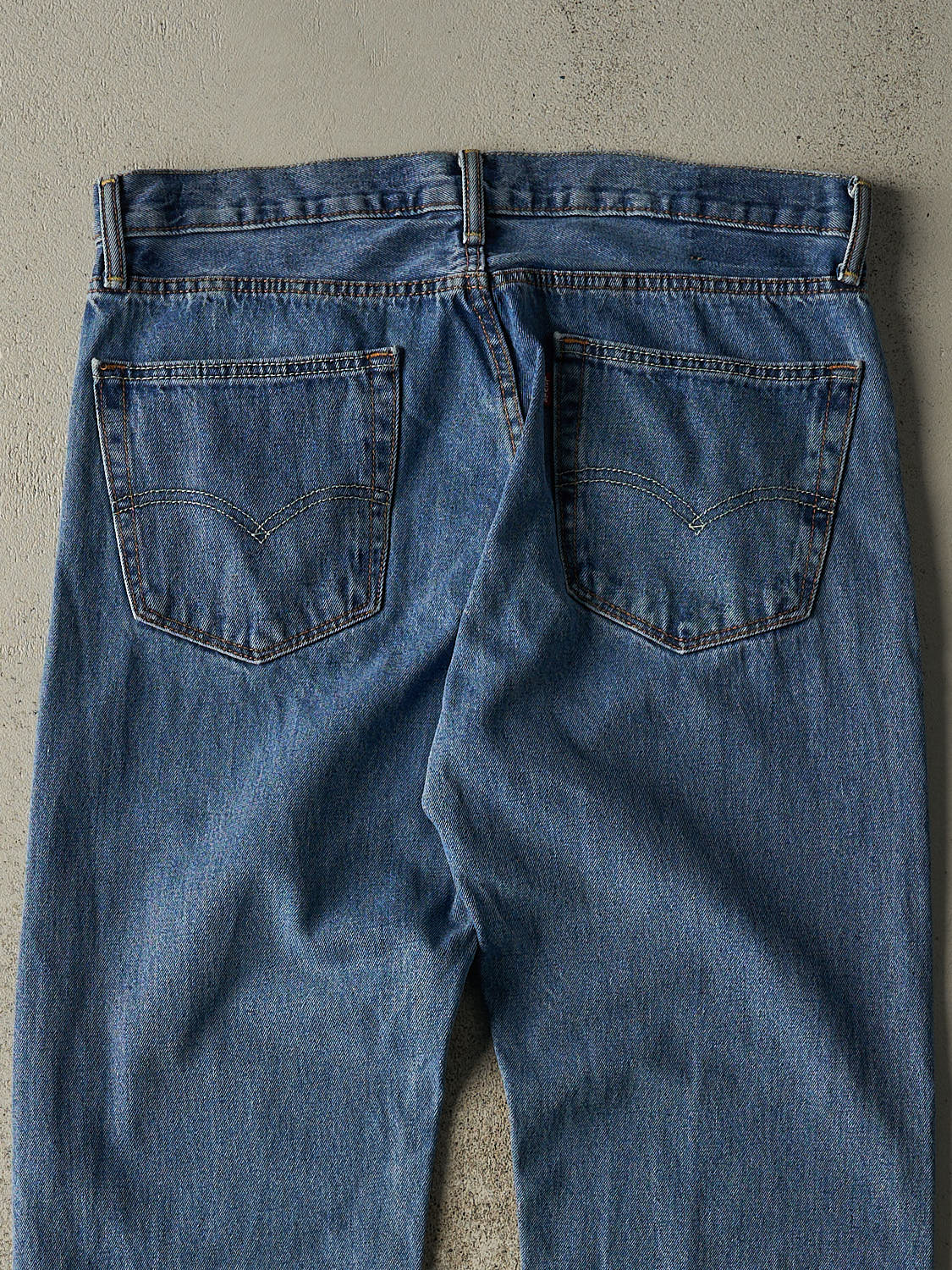 Vintage Y2K Light Wash Levi's Jeans (36x33)
