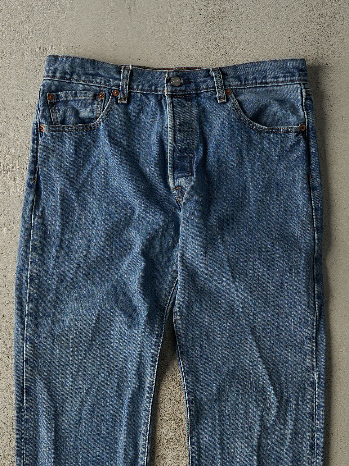 Vintage Y2K Mid Wash Levi's 501 Jeans (32x33.5)