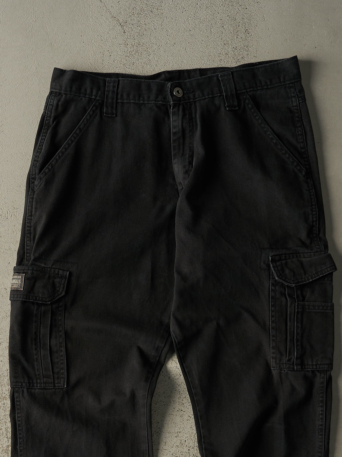 Vintage Y2K Black Wrangler Cargo Pants (32x29)