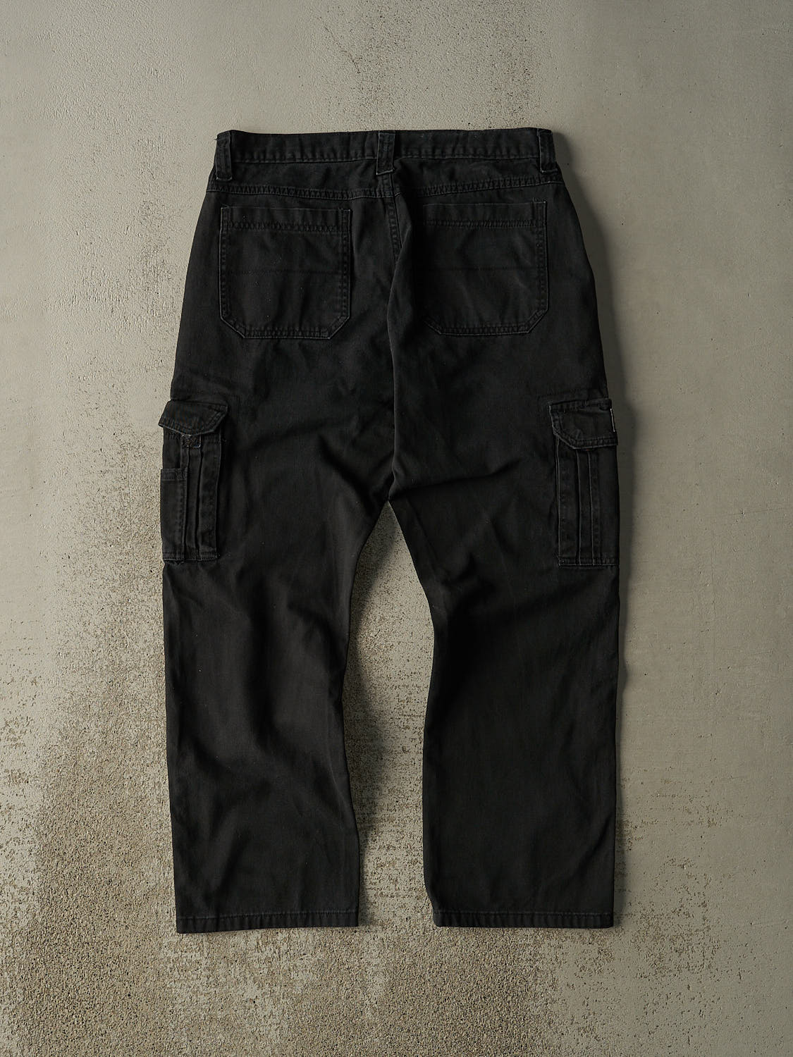 Vintage Y2K Black Wrangler Cargo Pants (32x29)