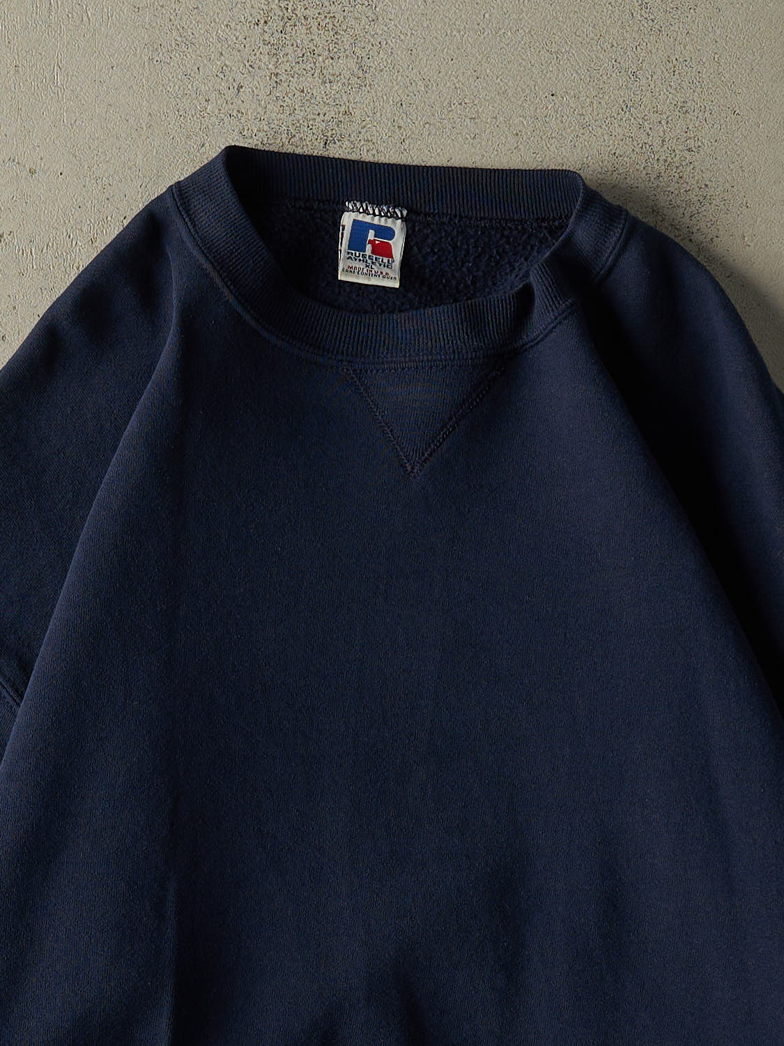 Vintage 90s Navy Blue Russell Athletic Blank Crewneck (L/XL)