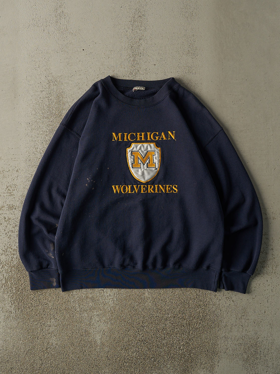 Vintage 90s Navy Blue University of Michigan Wolverines Embroidered Crewneck (L/XL)