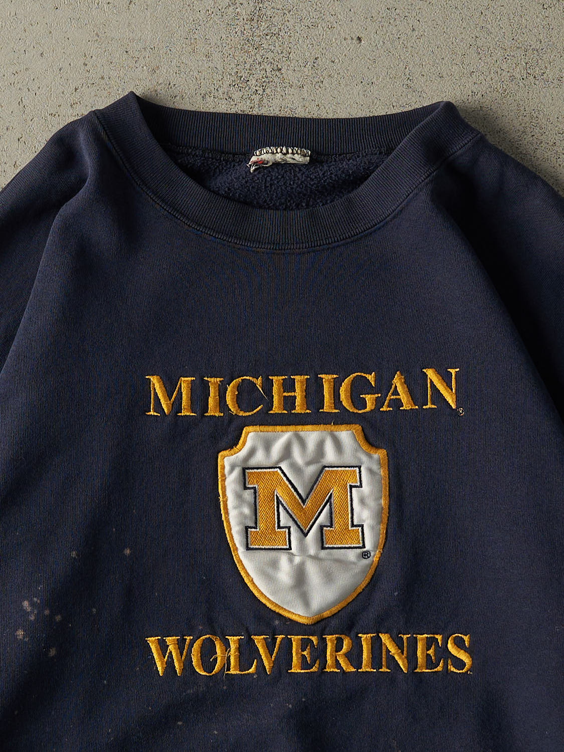 Vintage 90s Navy Blue University of Michigan Wolverines Embroidered Crewneck (L/XL)