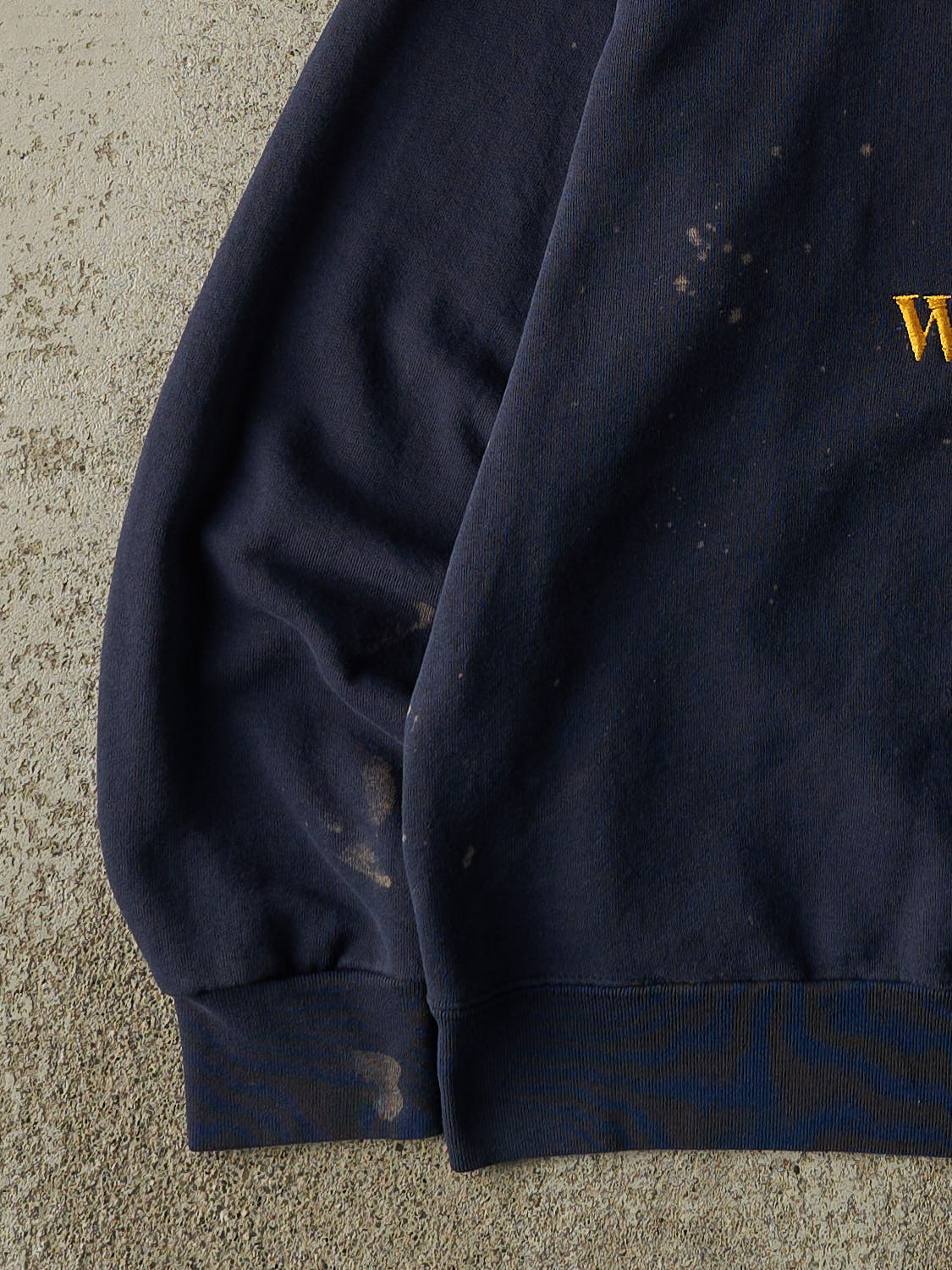 Vintage 90s Navy Blue University of Michigan Wolverines Embroidered Crewneck (L/XL)