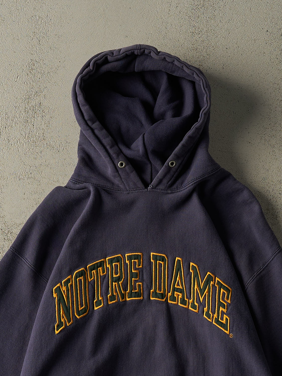 Vintage 90s Navy Blue University of Notre Dame Embroidered Hoodie (L/XL)