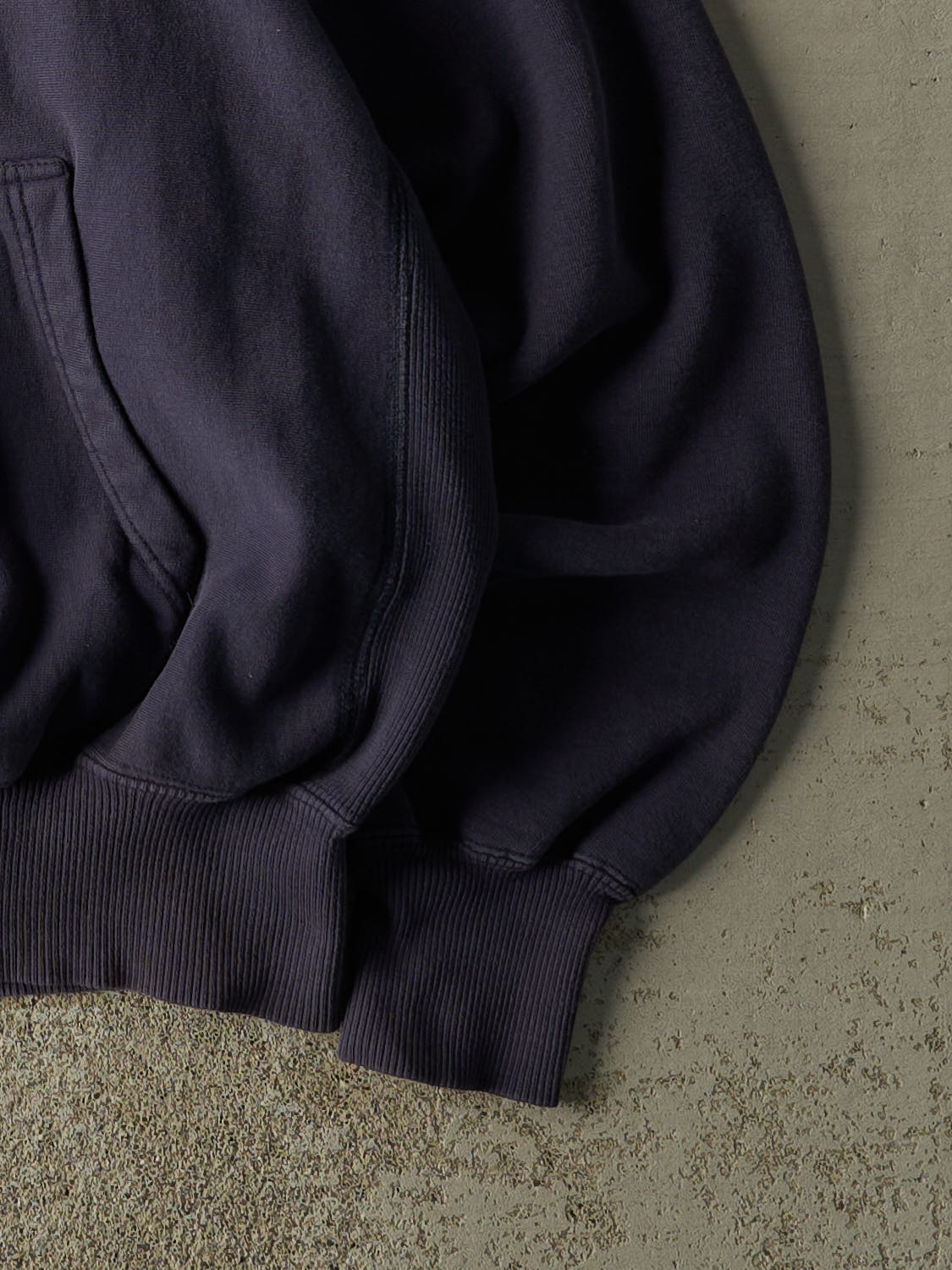 Vintage 90s Navy Blue University of Notre Dame Embroidered Hoodie (L/XL)