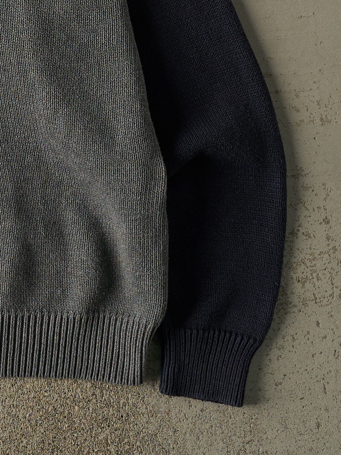 Vintage 90s Navy Blue & Grey Knit Pullover (L)