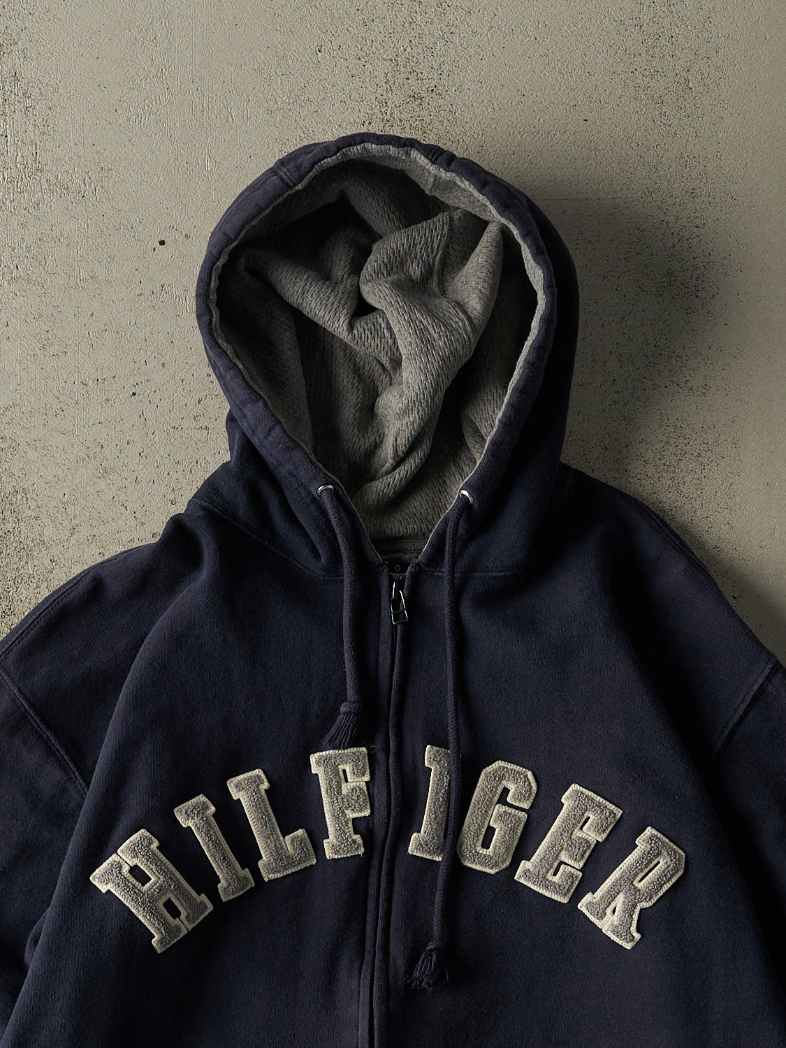 Vintage 90s Navy Blue Tommy Hilfiger Embroidered Zip Up Hoodie (L)