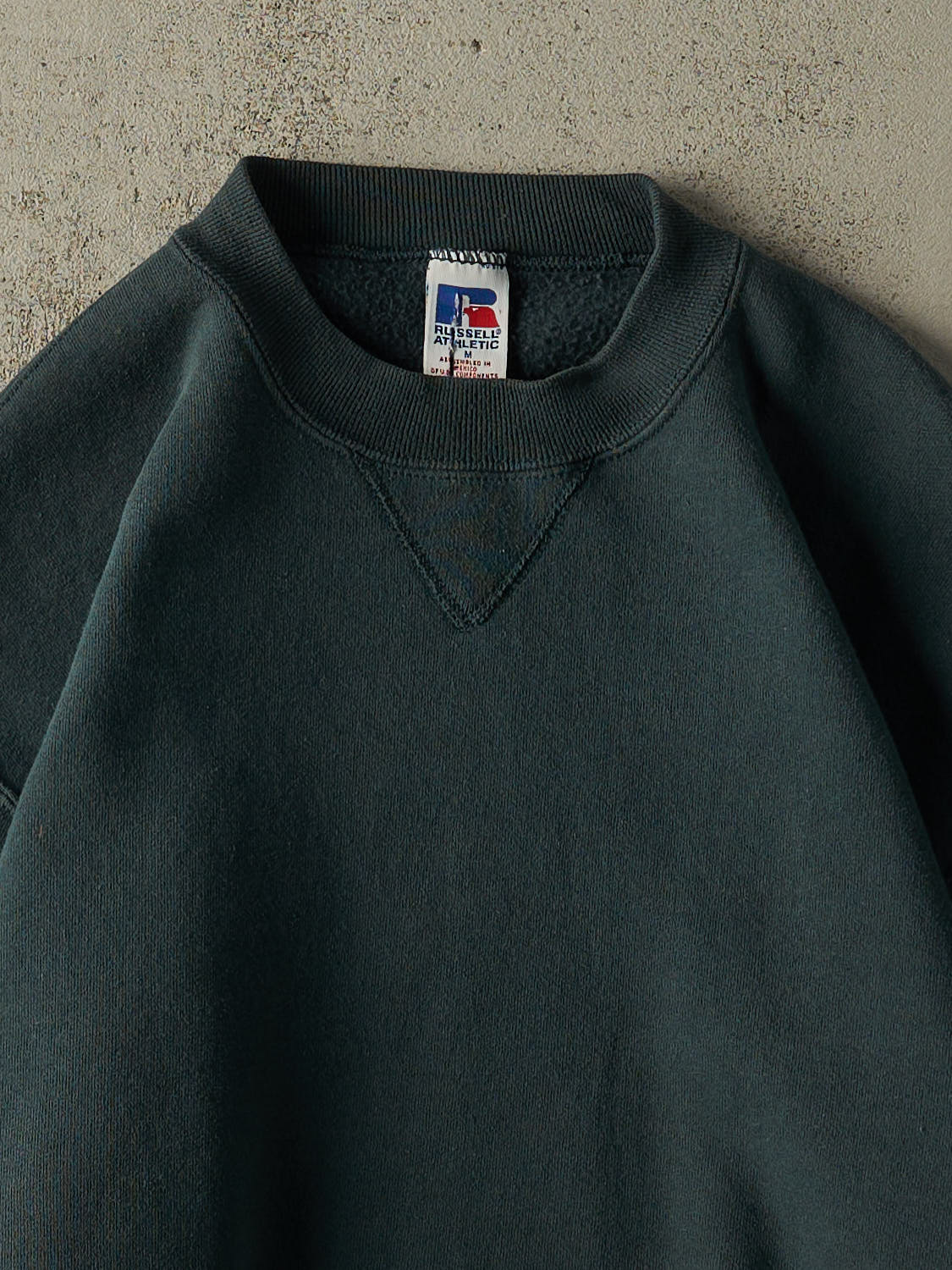 Vintage 90s Green Russell Athletic Blank Crewneck (S/M)