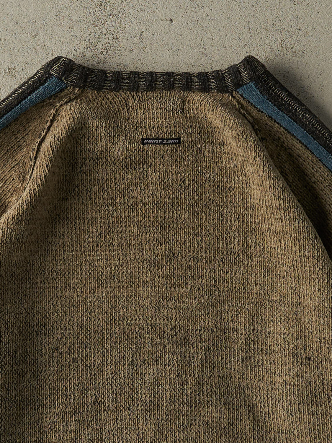 Vintage Y2K Beige & Blue Point Zero Knit Pullover (M)