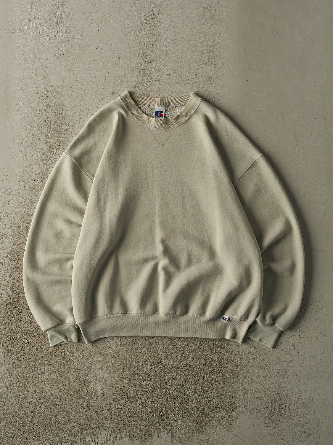 Vintage 90s Beige Russell Athletic Blank Boxy Crewneck (L/XL)