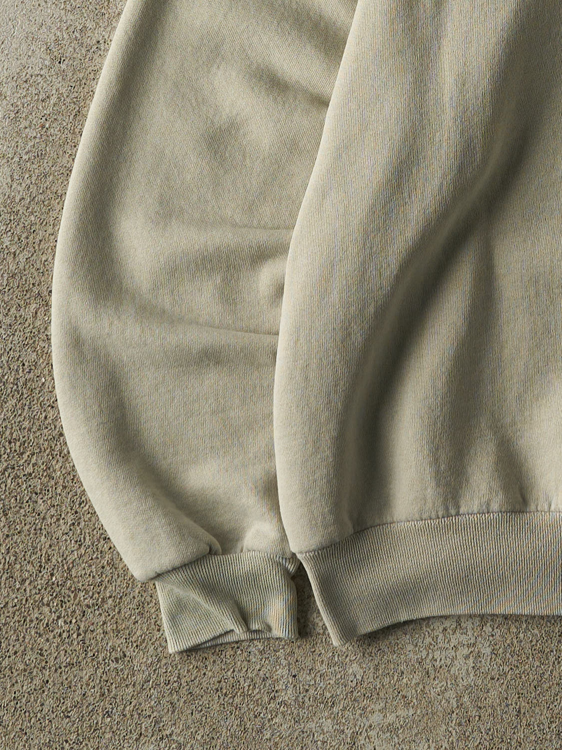 Vintage 90s Beige Russell Athletic Blank Boxy Crewneck (L/XL)