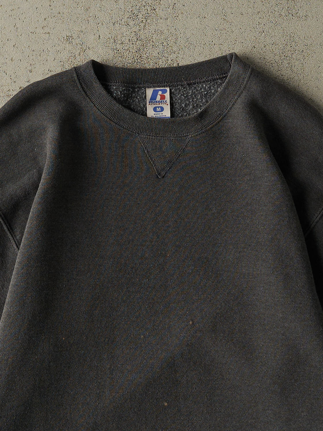 Vintage Y2K Charcoal Grey Russell Athletic Blank Crewneck (M)