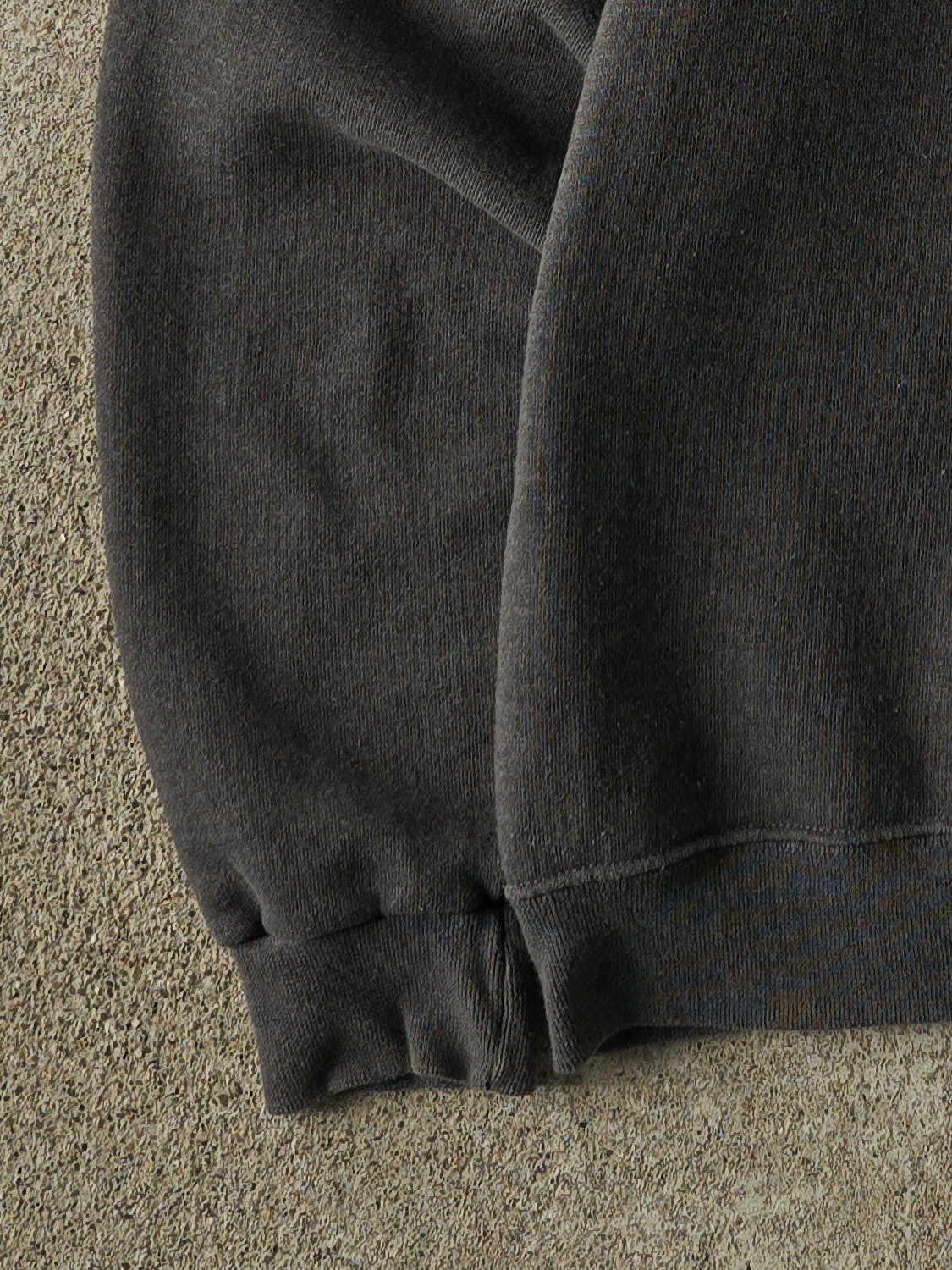 Vintage Y2K Charcoal Grey Russell Athletic Blank Crewneck (M)