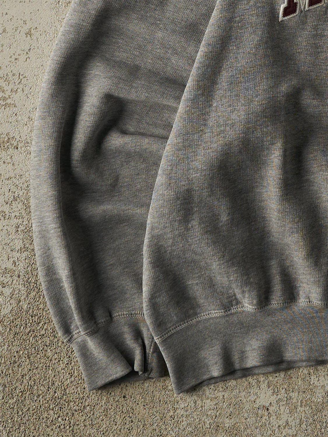 Vintage 90s Grey University of Montana Embroidered Russell Athletic Crewneck (L/XL)