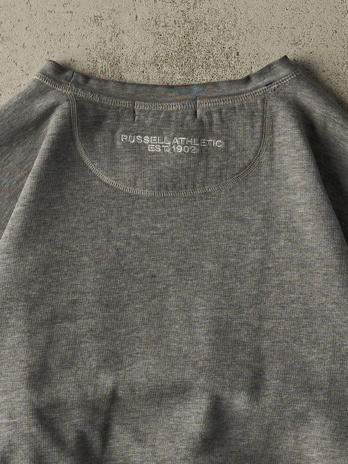 Vintage 90s Grey University of Montana Embroidered Russell Athletic Crewneck (L/XL)
