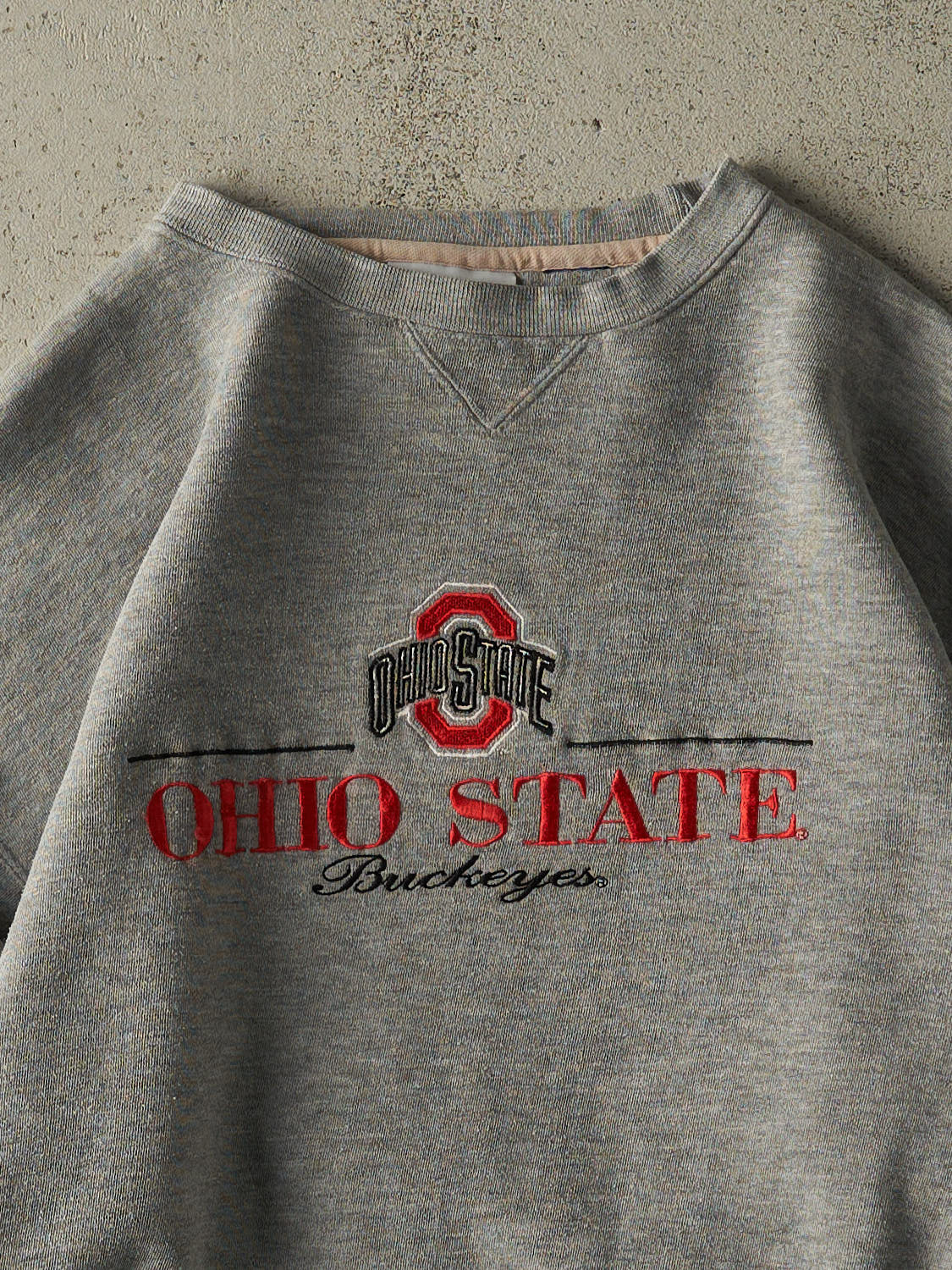 Vintage 90s Grey Ohio State University Buckeyes Embroidered Boxy Crewneck (M)