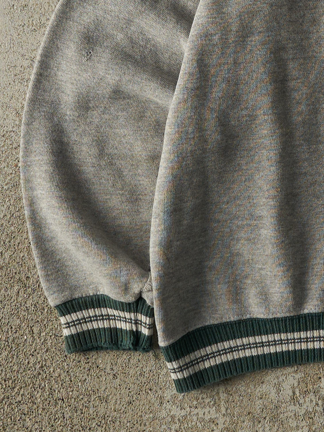 Vintage 90s Grey Discus Athletic Ribbed Crewneck (S)