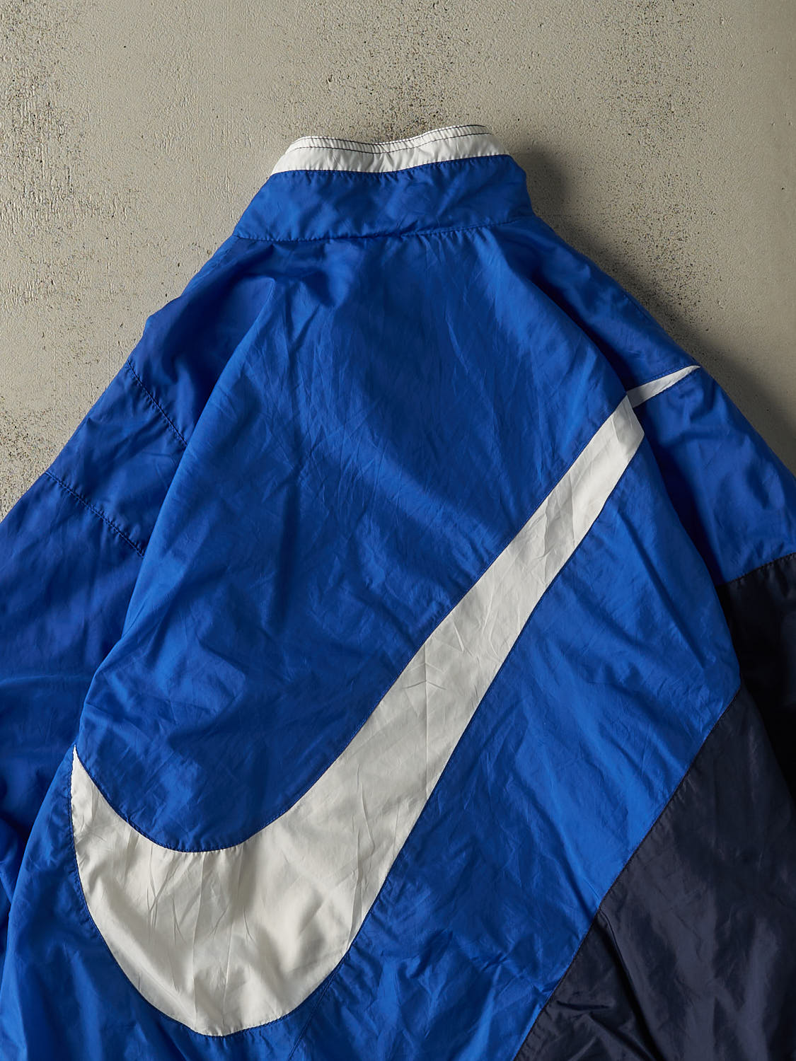 Vintage 90s Blue & White Nike Windbreaker (L/XL)