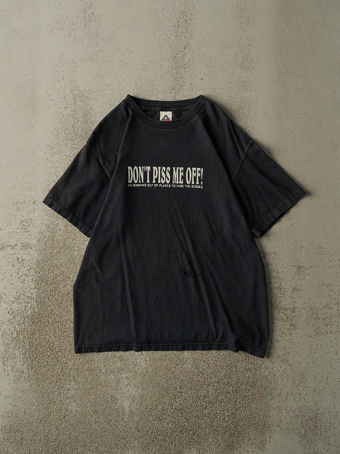 Vintage Y2K Black "Don't Piss Me Off!" Slogan Tee (M/L)