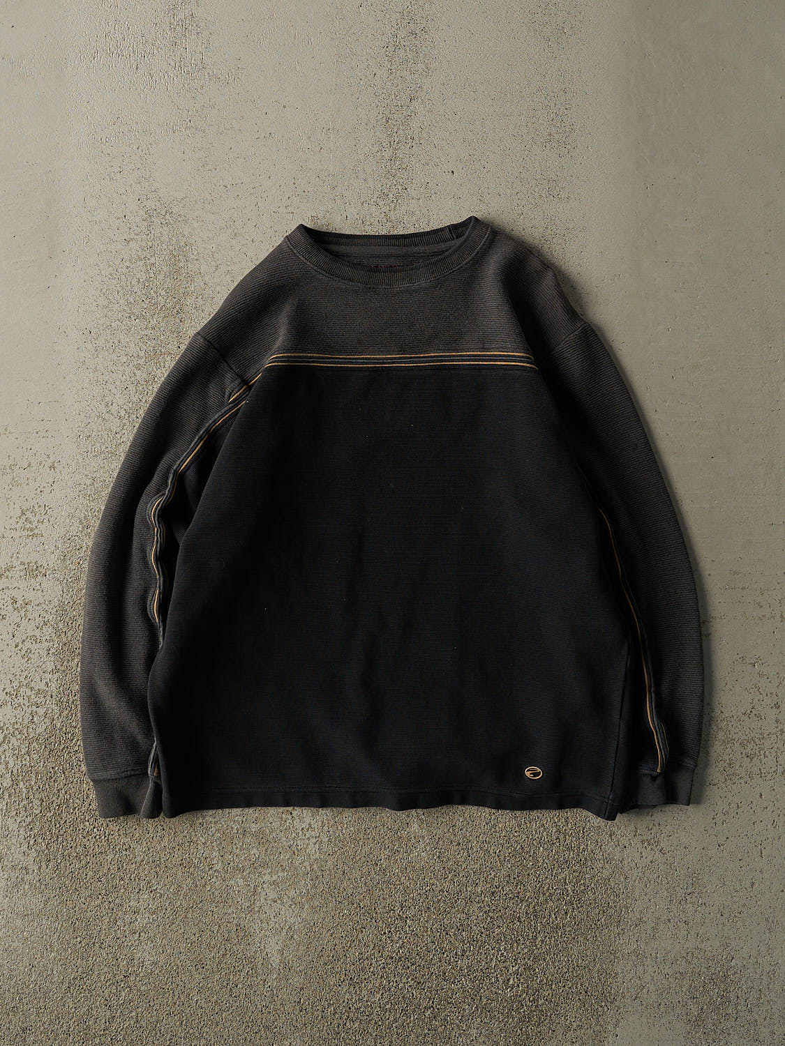 Vintage Y2K Black & Grey Point Zero Knit Long Sleeve (M/L)