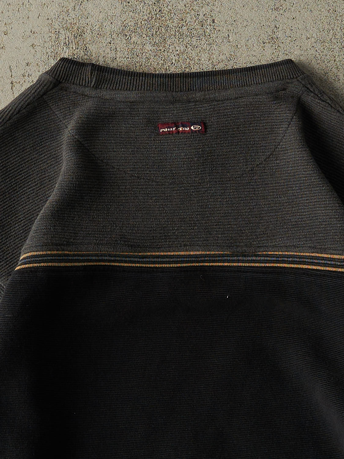 Vintage Y2K Black & Grey Point Zero Knit Long Sleeve (M/L)