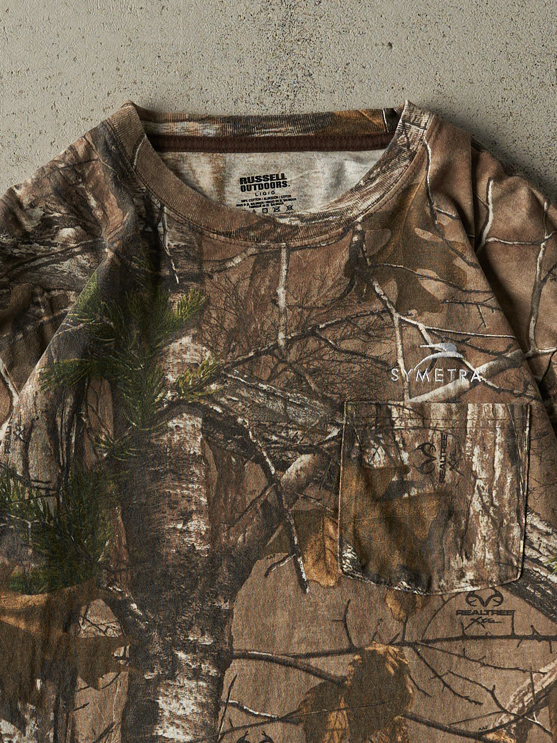 Vintage Y2K Camo Realtree x Russell Outdoors Embroidered Long Sleeve (M)