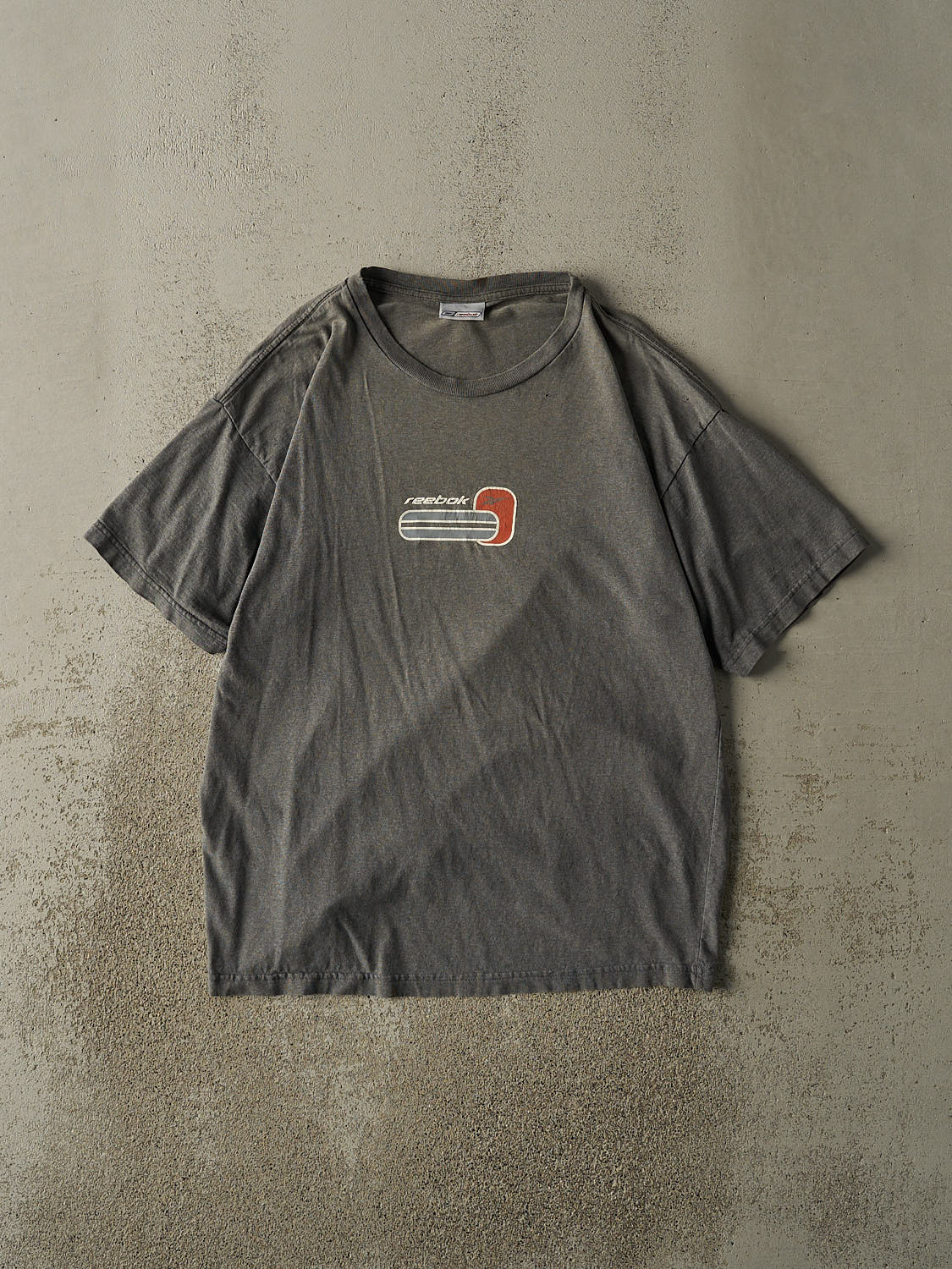 Vintage Y2K Charcoal Grey Reebok Tee (L)