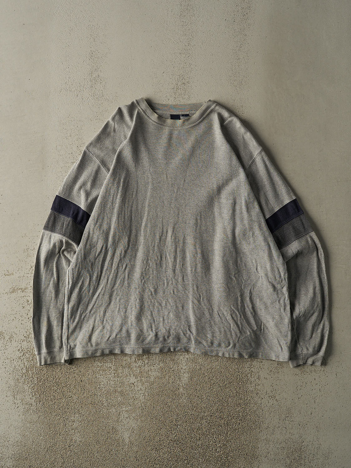 Vintage Y2K Grey Striped Thermal Long Sleeve (XL/XXL)