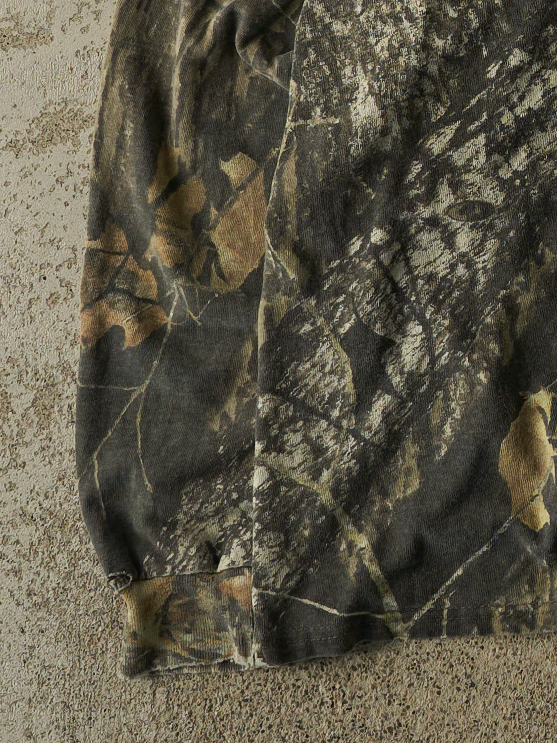Vintage 90s Camo Mossy Oak Pocket Long Sleeve (L)