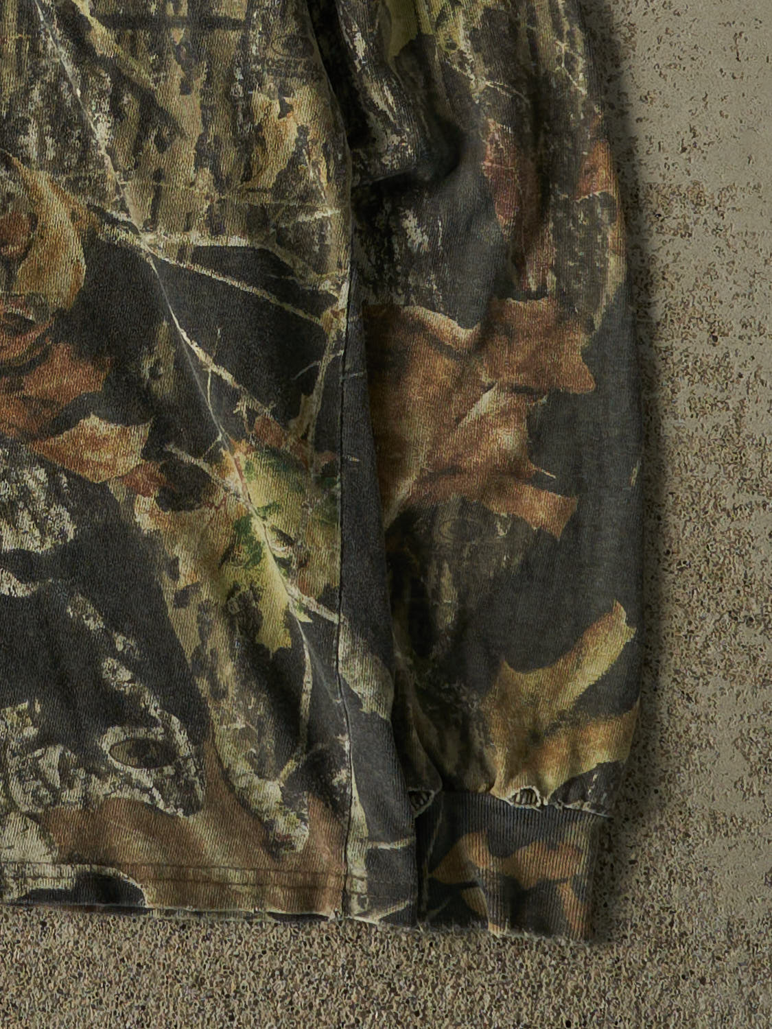 Vintage 90s Camo Mossy Oak Pocket Long Sleeve (L)