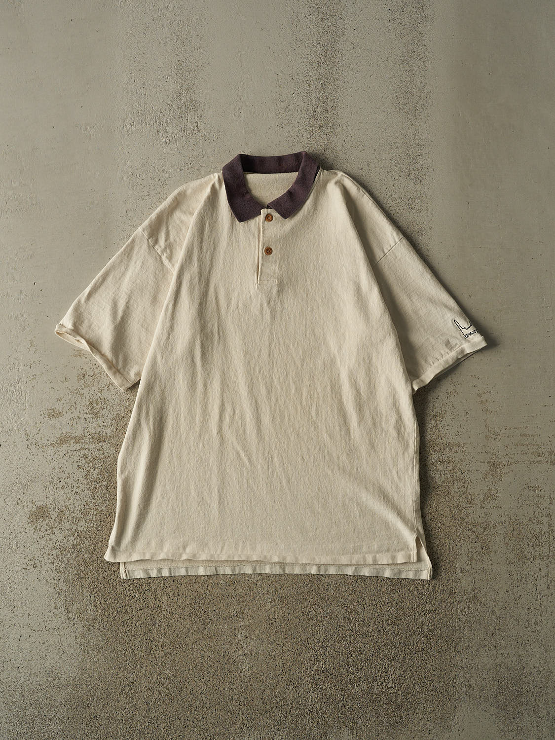 Vintage 90s Beige JP Morgan Quarter Button Tee (L/XL)