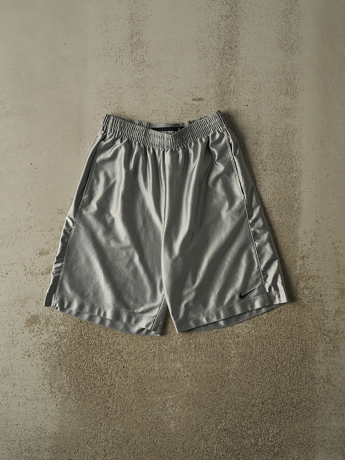 Vintage Y2K Grey Nike Basketball Shorts (28x9.5)