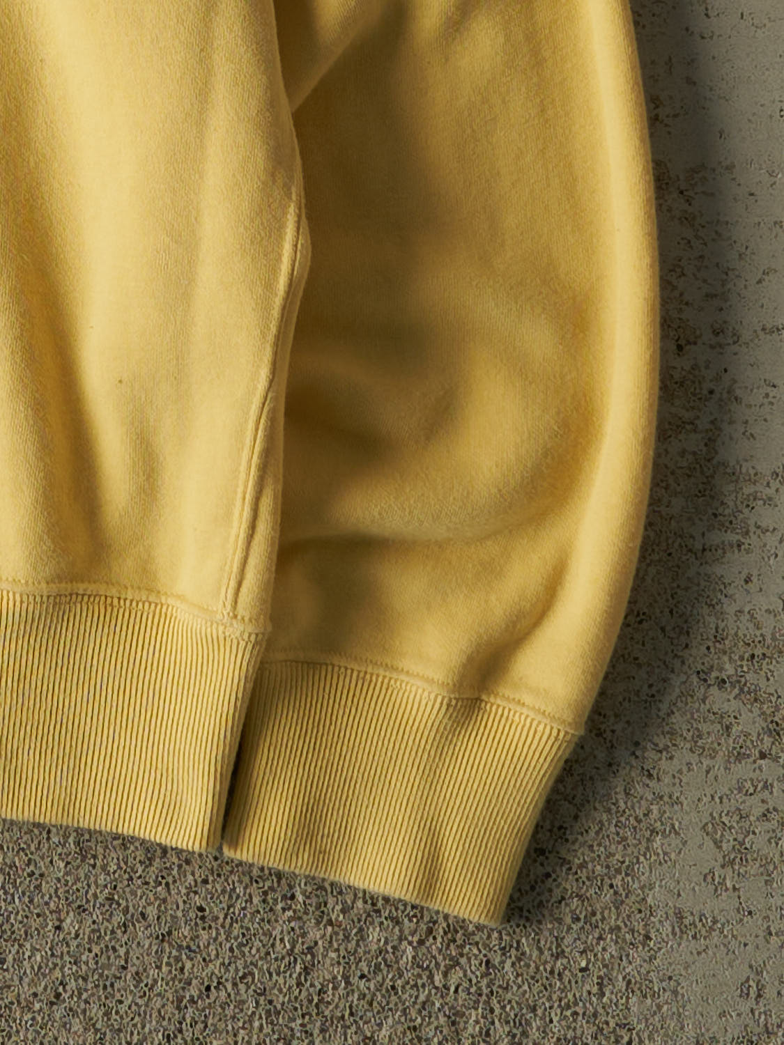 Vintage Y2K Yellow Polo Bear Crewneck (M/L)