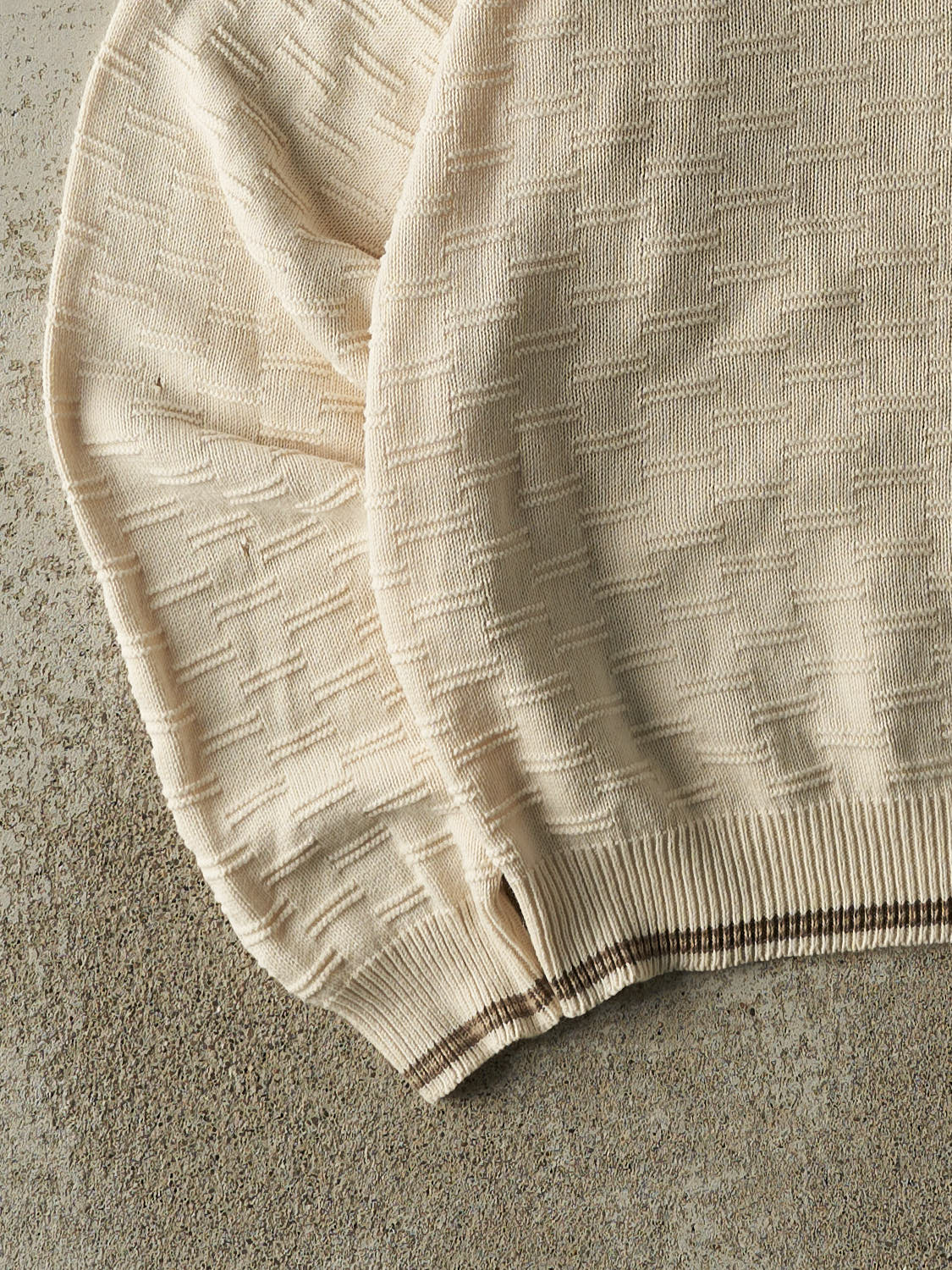 Vintage 90s Beige Embroidered Knit (XL)