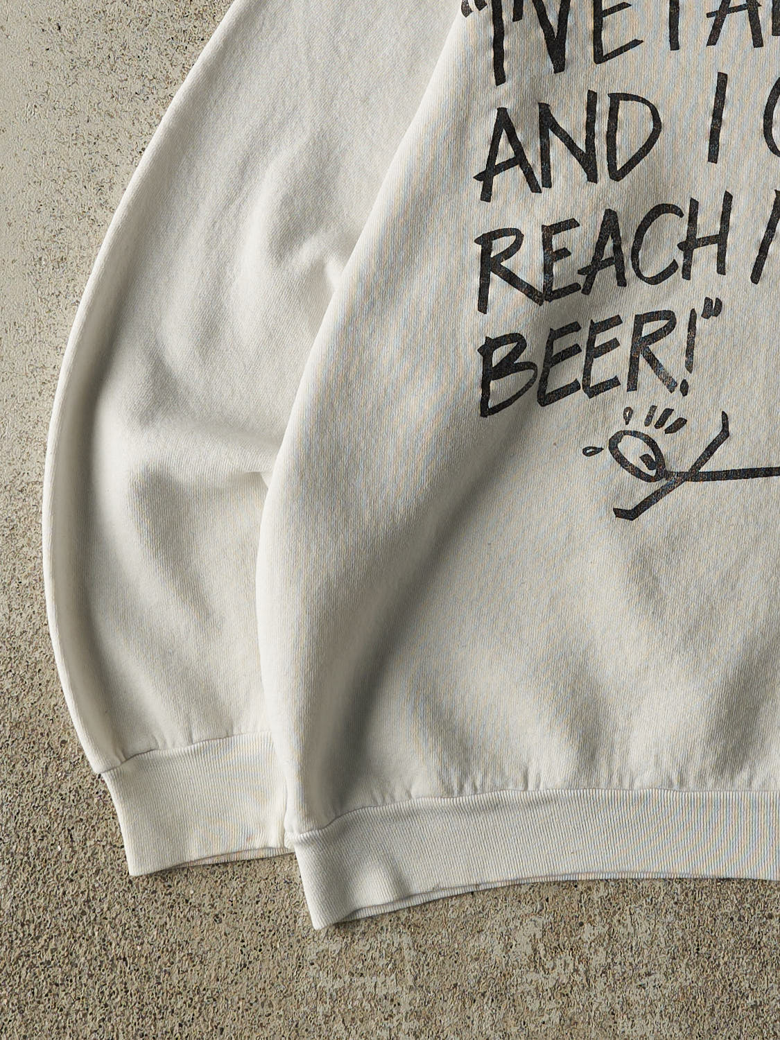 Vintage 80s White "I've Fallen and I Can't Reach My Beer" Slogan Crewneck (M)