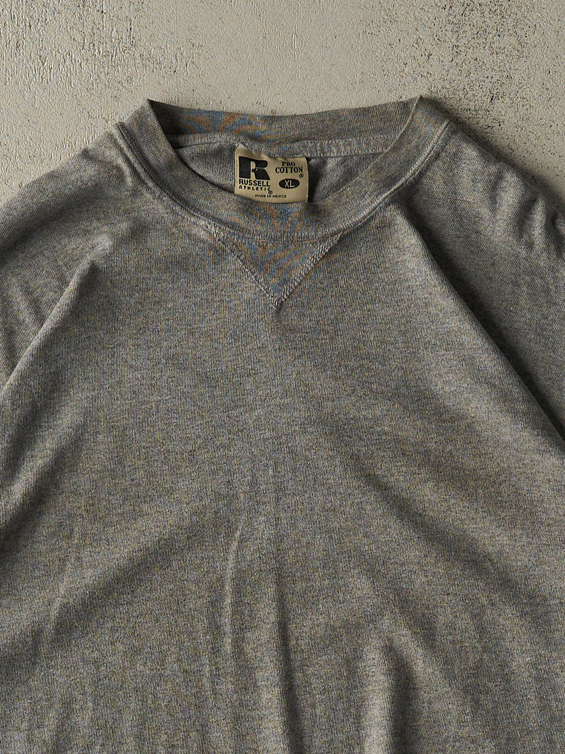 Vintage Y2K Grey Russell Athletic Blank Tee (XL/XXL)