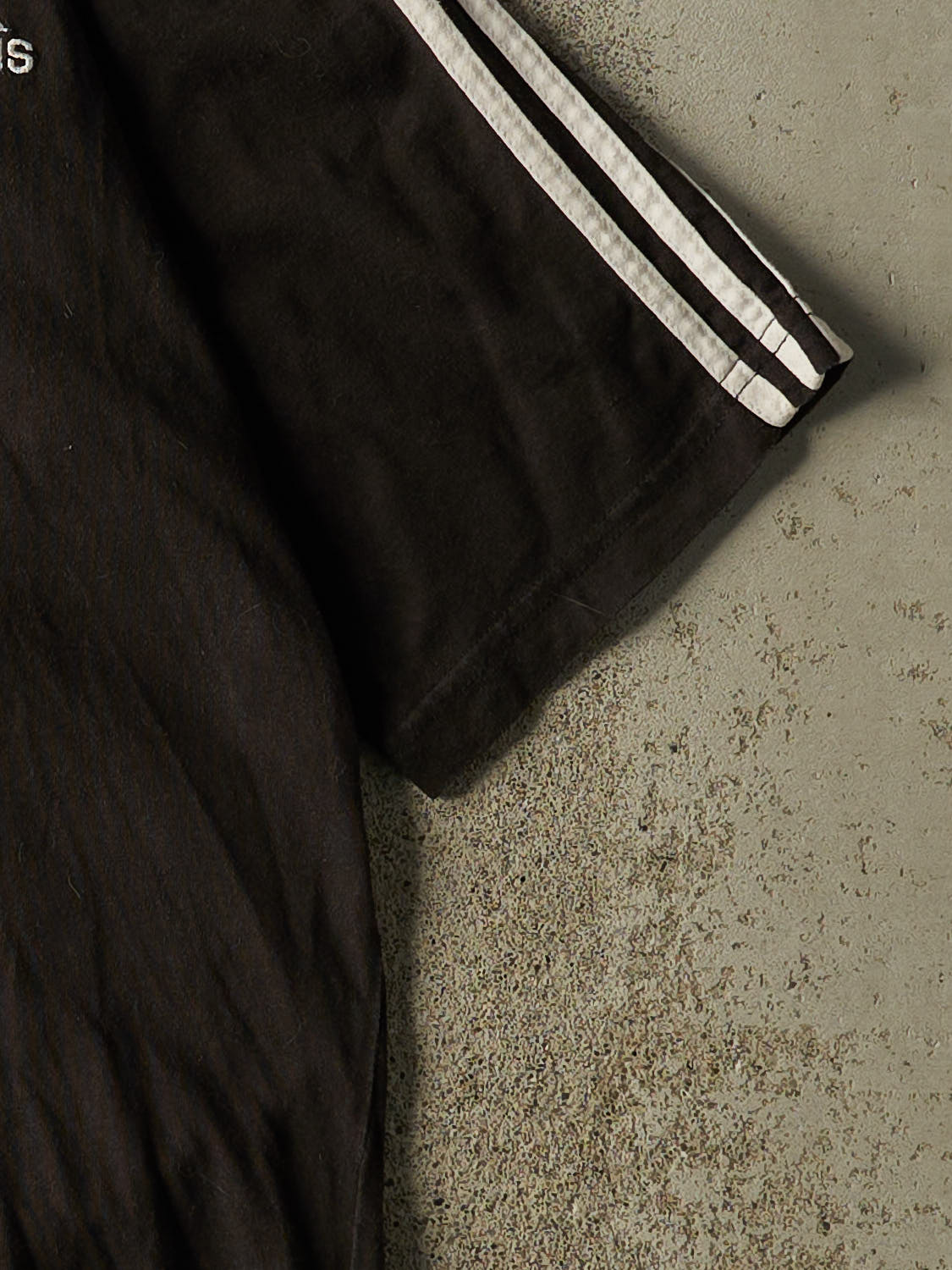 Vintage Y2K Black Adidas Embroidered Tee (M/L)