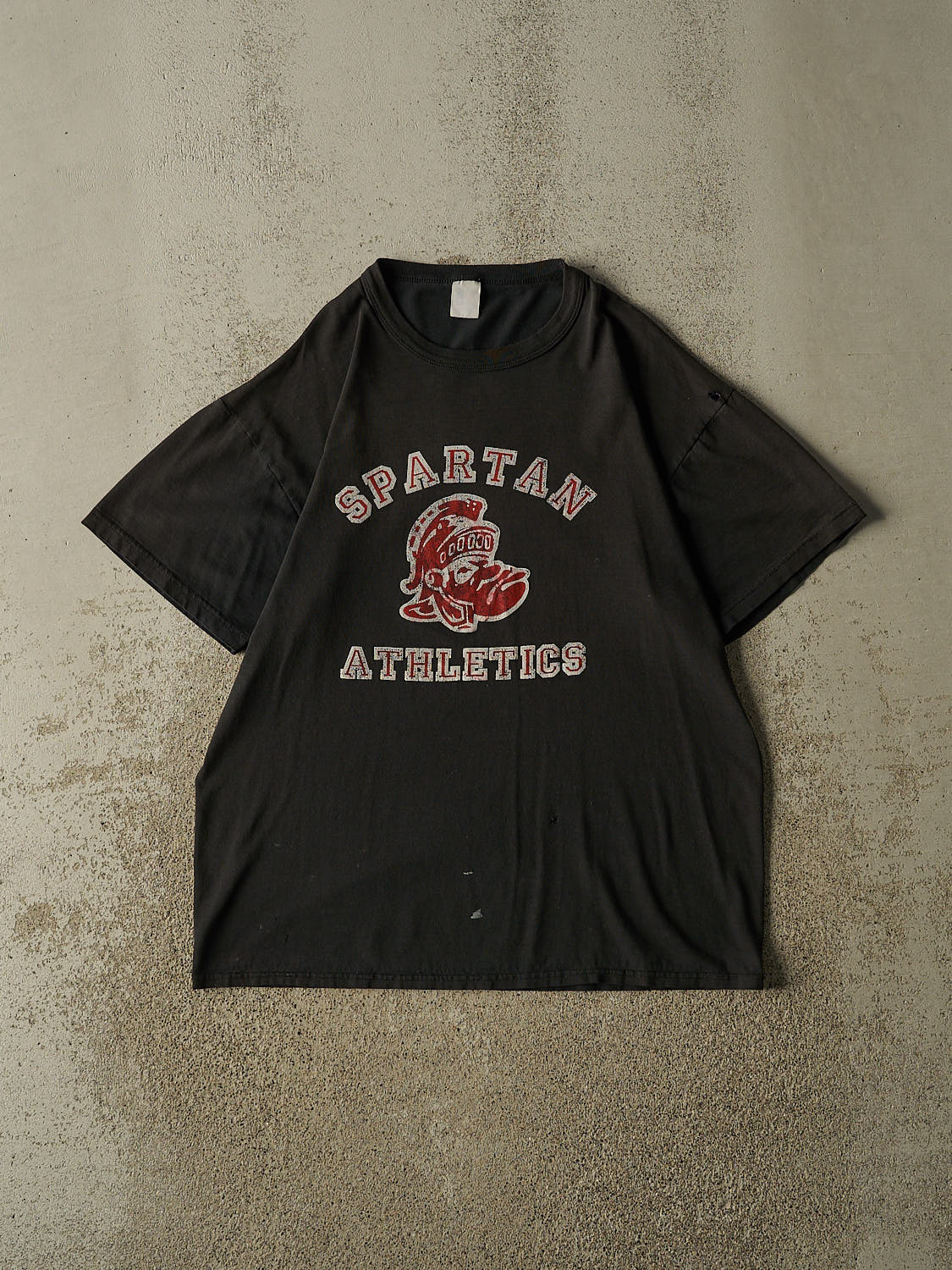 Vintage Y2K Black Russell Athletic Spartan Athletics Tee (L)
