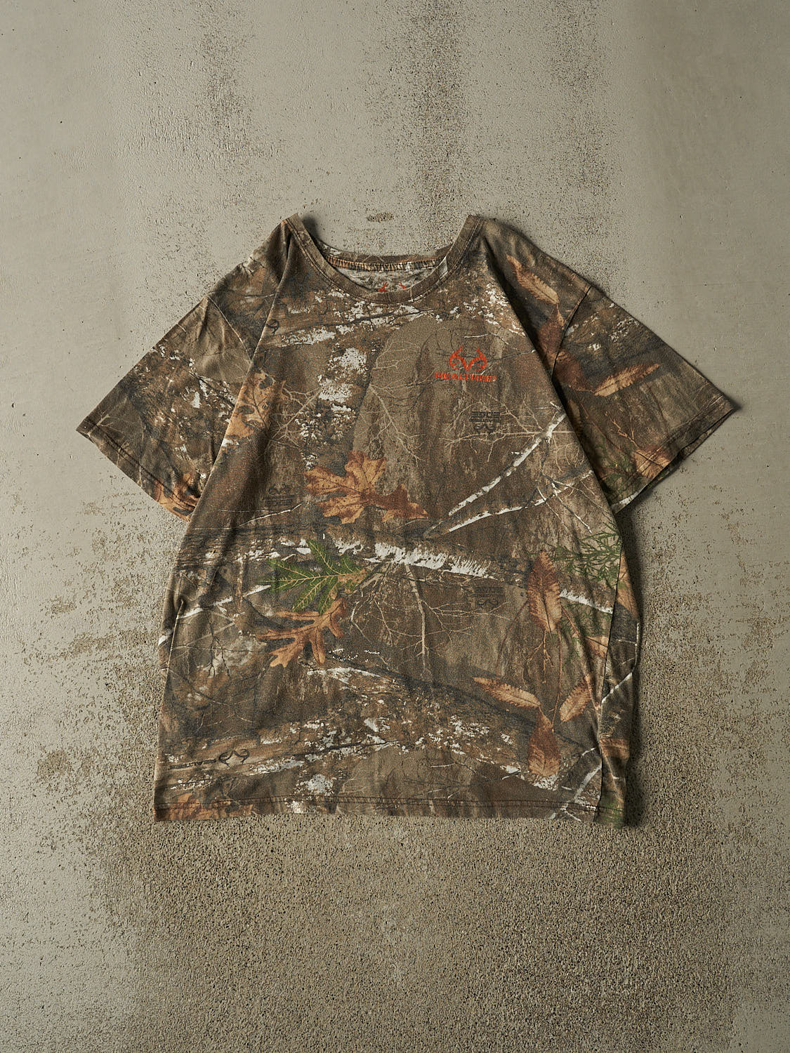 Vintage Y2K Camo Realtree Logo Tee (L/XL)
