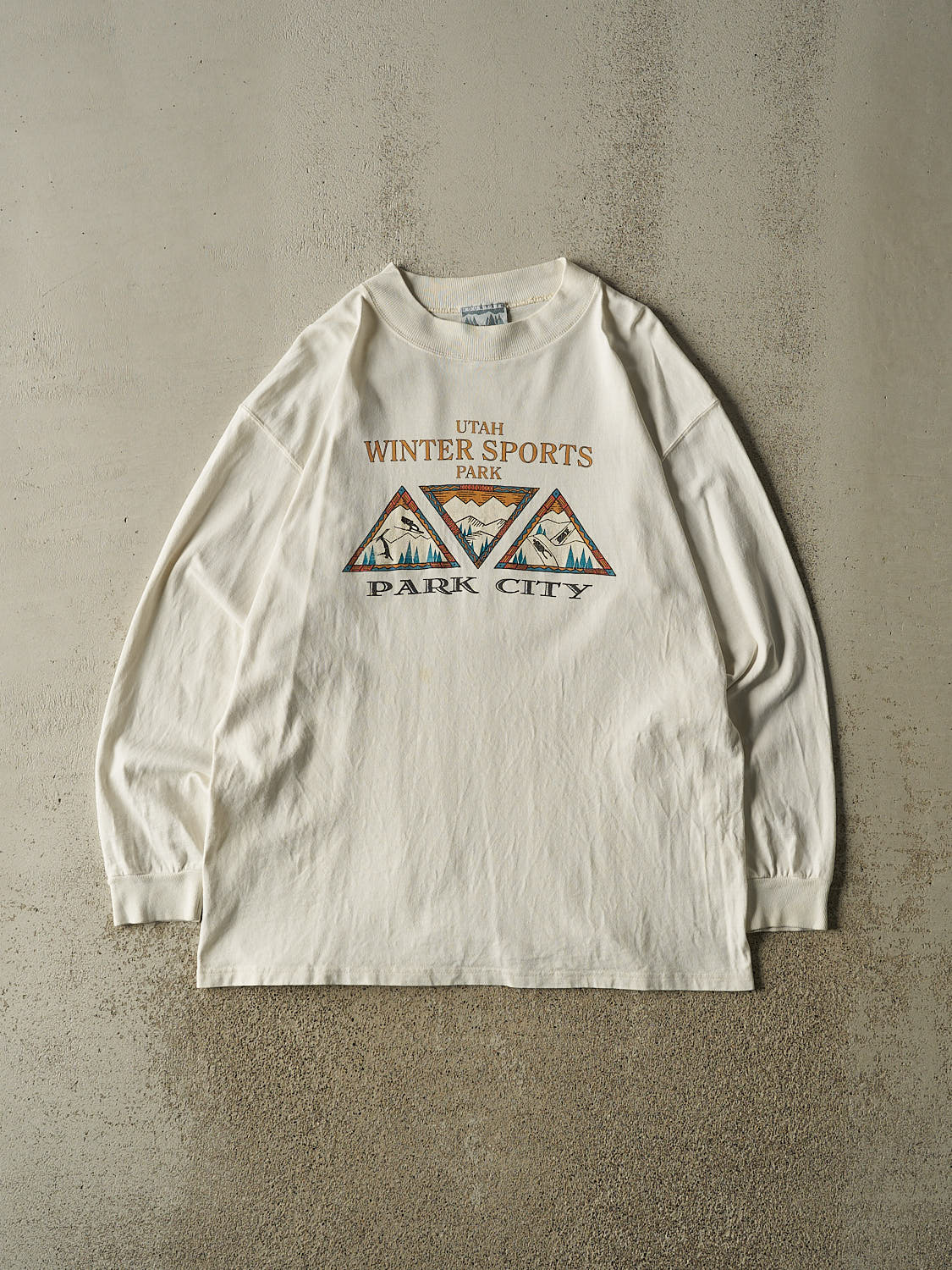 Vintage 90s White Utah Park City Winter Sports Long Sleeve (XL)