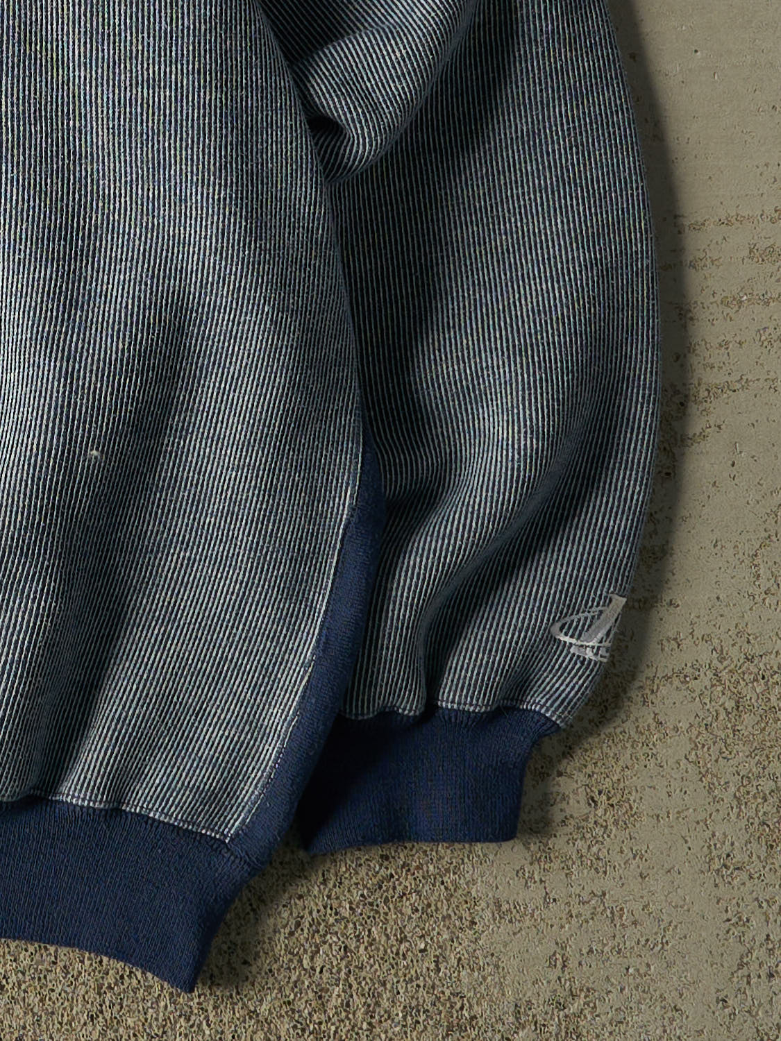 Vintage 90s Blue Denver Broncos Embroidered Crewneck (XL/XXL)