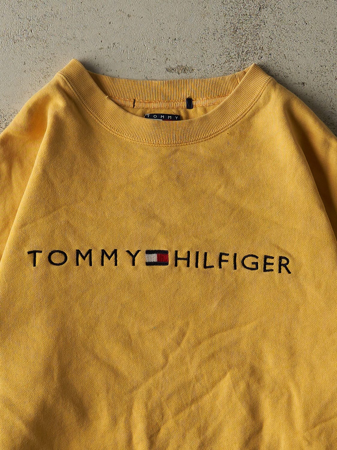 Vintage 90s Yellow Tommy Hilfiger Embroidered Crewneck (L)