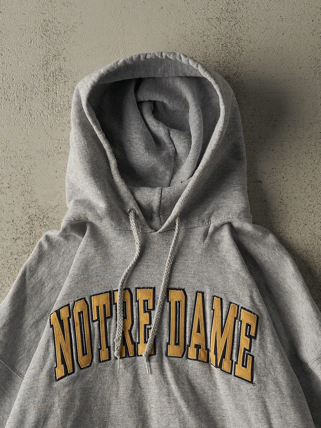 Vintage 90s Grey University of Notre Dame Embroidered Hoodie (L/XL)