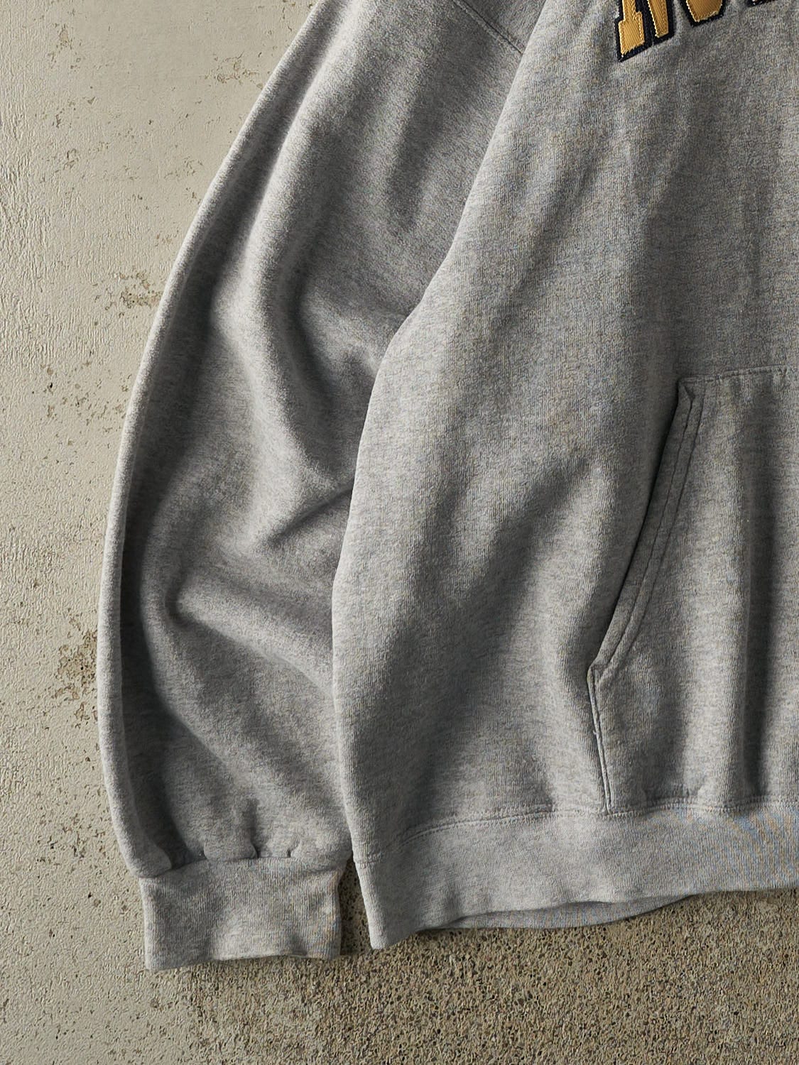 Vintage 90s Grey University of Notre Dame Embroidered Hoodie (L/XL)