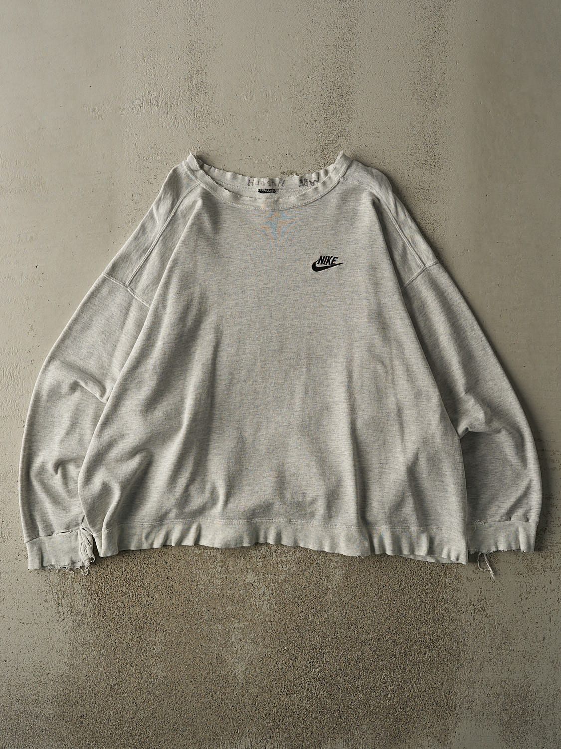 Vintage 90s Heather Grey Nike Embroidered Crewneck (XL/XXL)