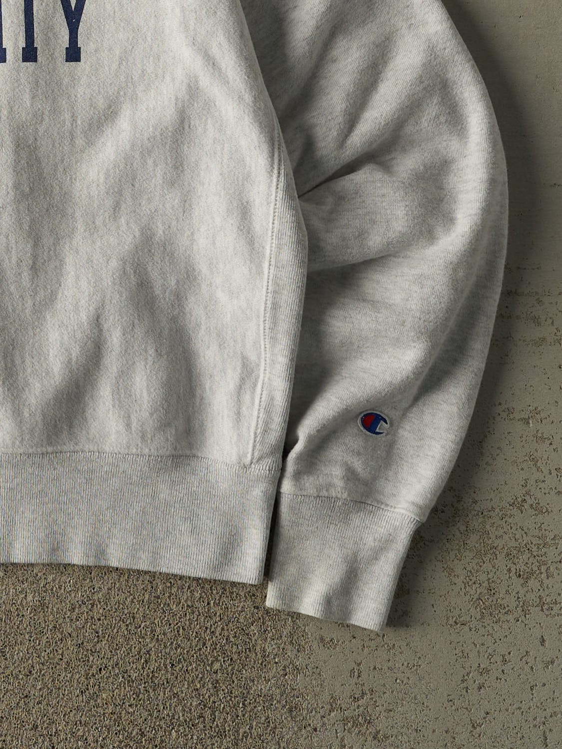 Vintage Y2K Heather Grey Champion Reverse Weave Immaculata University Crewneck (L)