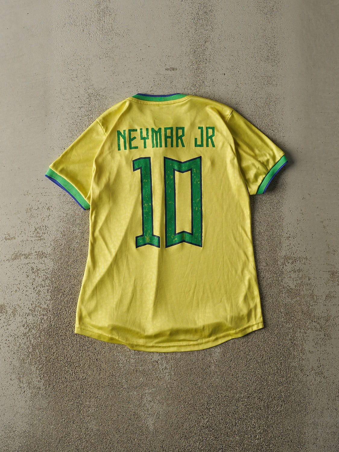 Vintage Y2K Yellow Nike Brasil Neymar Jr. Soccer Jersey (XS)