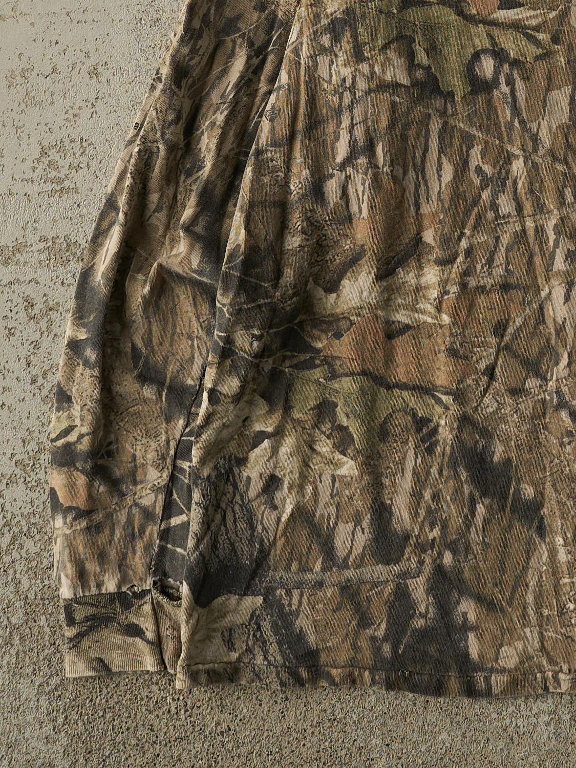 Vintage 90s Camo Mossy Oak Pocket Long Sleeve (S/M)